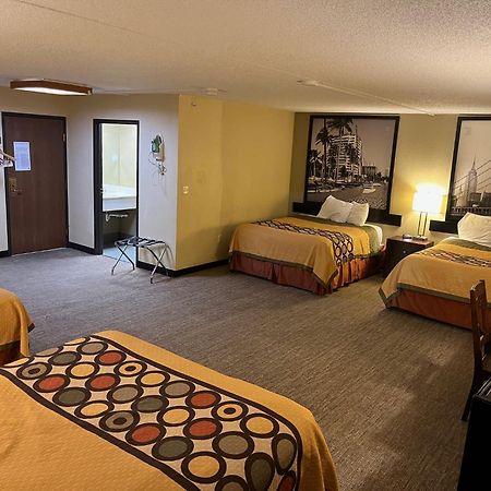 Super 8 By Wyndham Wichita North Hotel Buitenkant foto