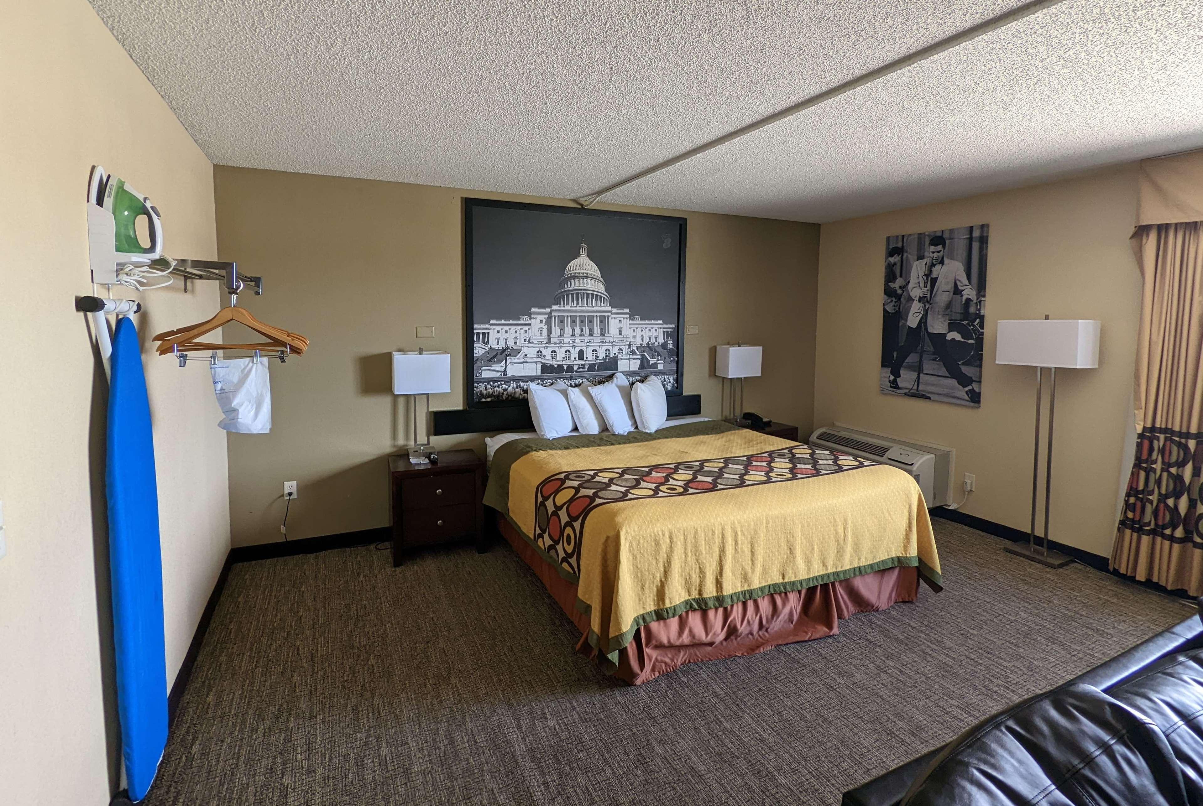 Super 8 By Wyndham Wichita North Hotel Buitenkant foto