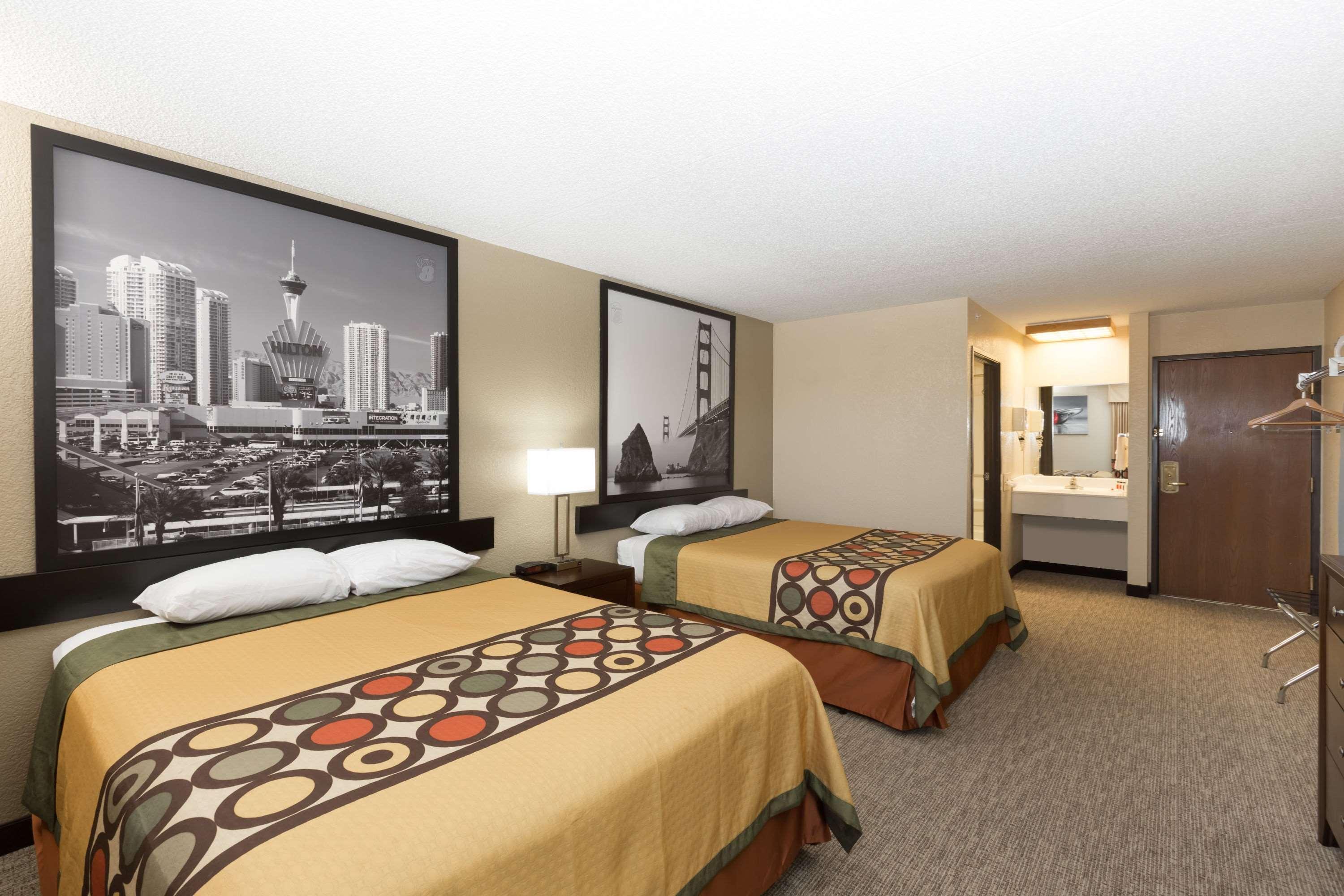 Super 8 By Wyndham Wichita North Hotel Buitenkant foto