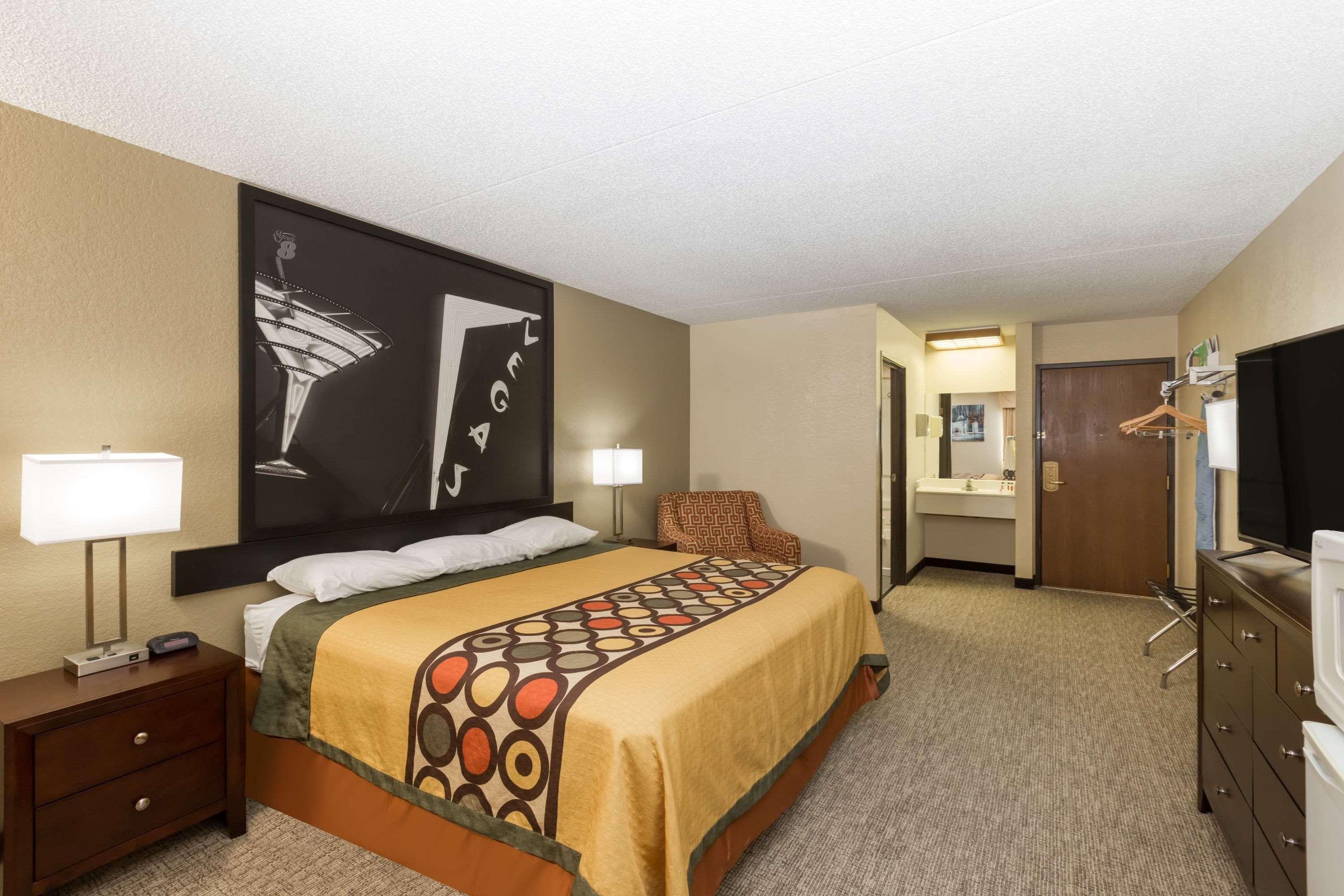 Super 8 By Wyndham Wichita North Hotel Buitenkant foto