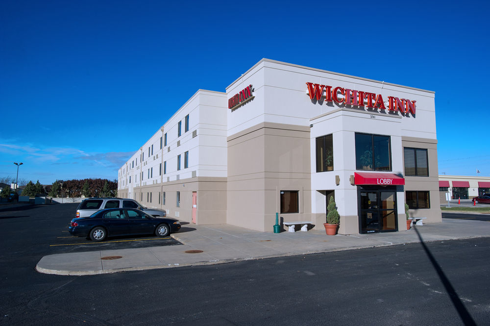 Super 8 By Wyndham Wichita North Hotel Buitenkant foto