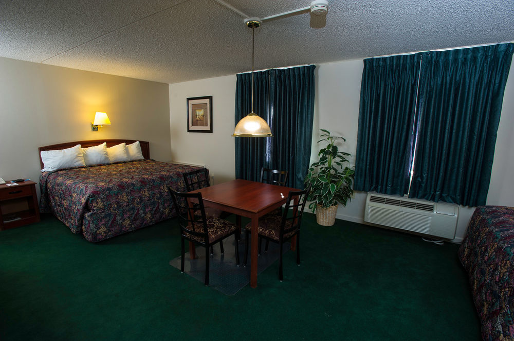 Super 8 By Wyndham Wichita North Hotel Buitenkant foto