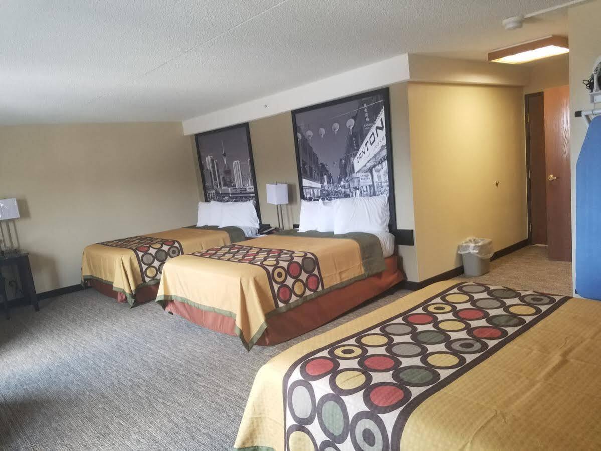 Super 8 By Wyndham Wichita North Hotel Buitenkant foto